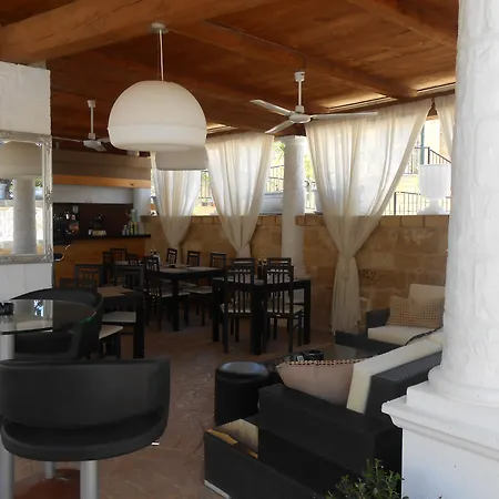 Hotell Xemxija Bay 3*