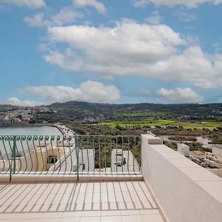 Xemxija Bay San Pawl il-Baħar