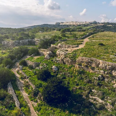 Xemxija Bay Отель