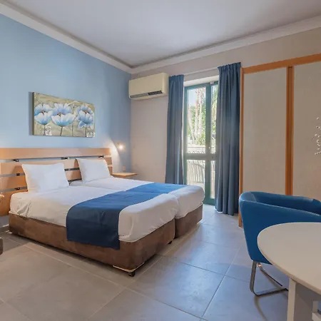 Hotel Xemxija Bay 3*