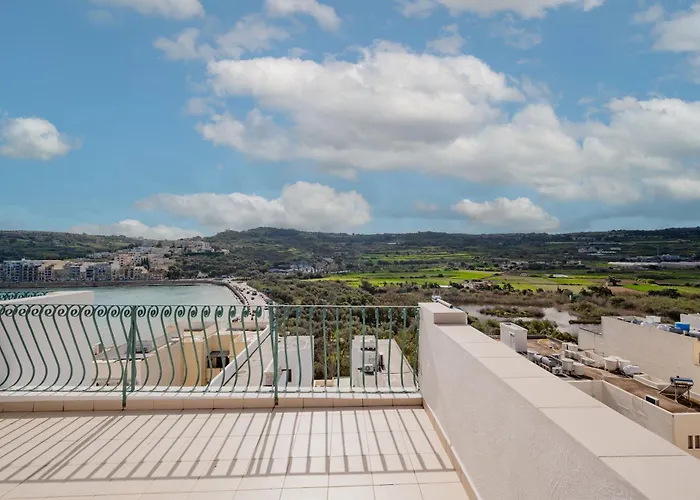 Xemxija Bay San Pawl il-Baħar