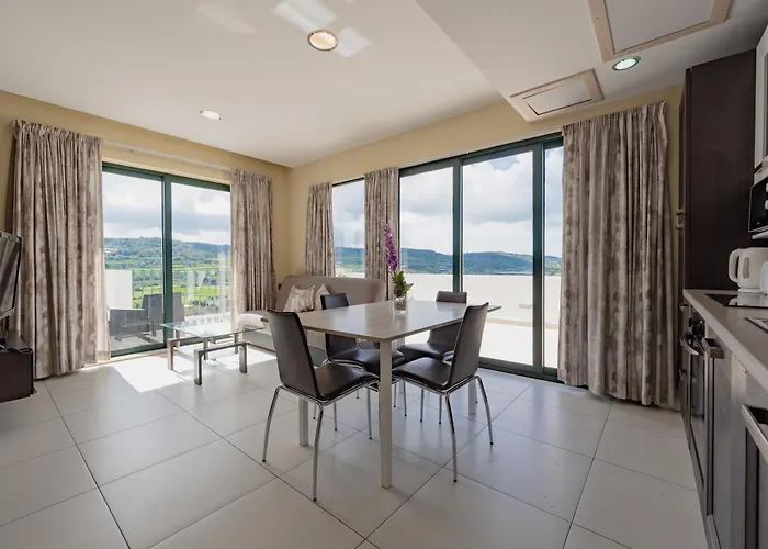 Xemxija Bay Szálloda 3*