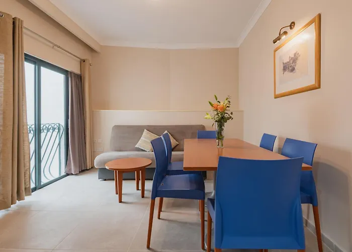 酒店 Xemxija Bay 3*