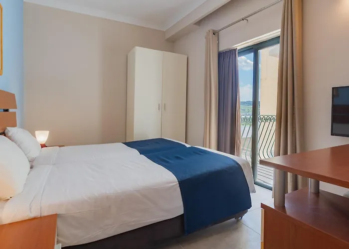 Xemxija Bay 3* 圣保罗湾城