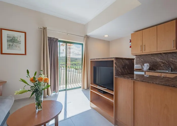 Xemxija Bay 酒店 3*