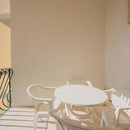 Hotel Xemxija Bay 3*