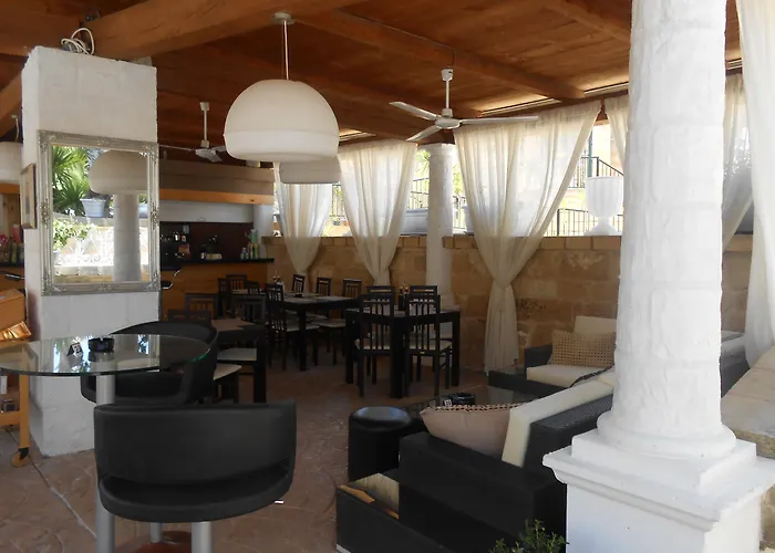 Hotel Xemxija Bay 3*